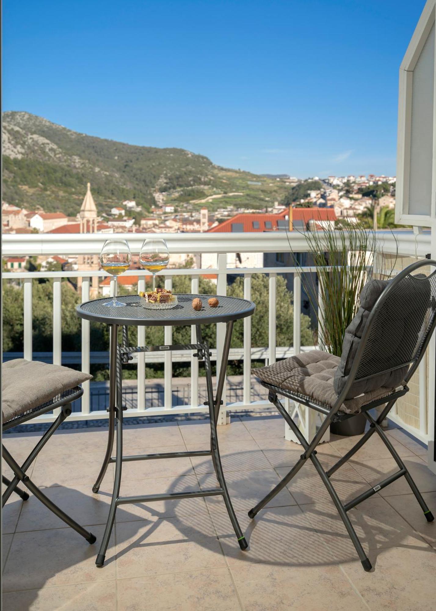 חוואר Novak Guesthouse - Zf Hvar מראה חיצוני תמונה